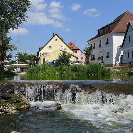 Zum Weissen Roessl Hotell Kallmünz Eksteriør bilde