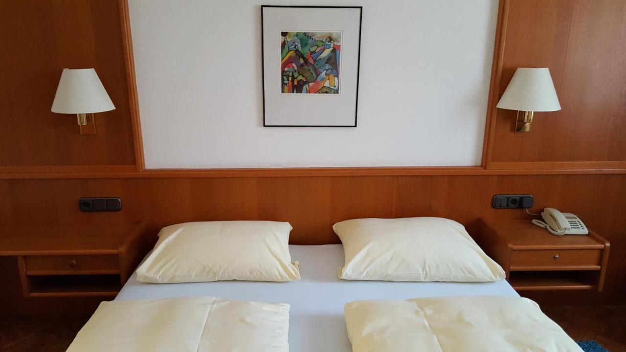 Zum Weissen Roessl Hotell Kallmünz Eksteriør bilde