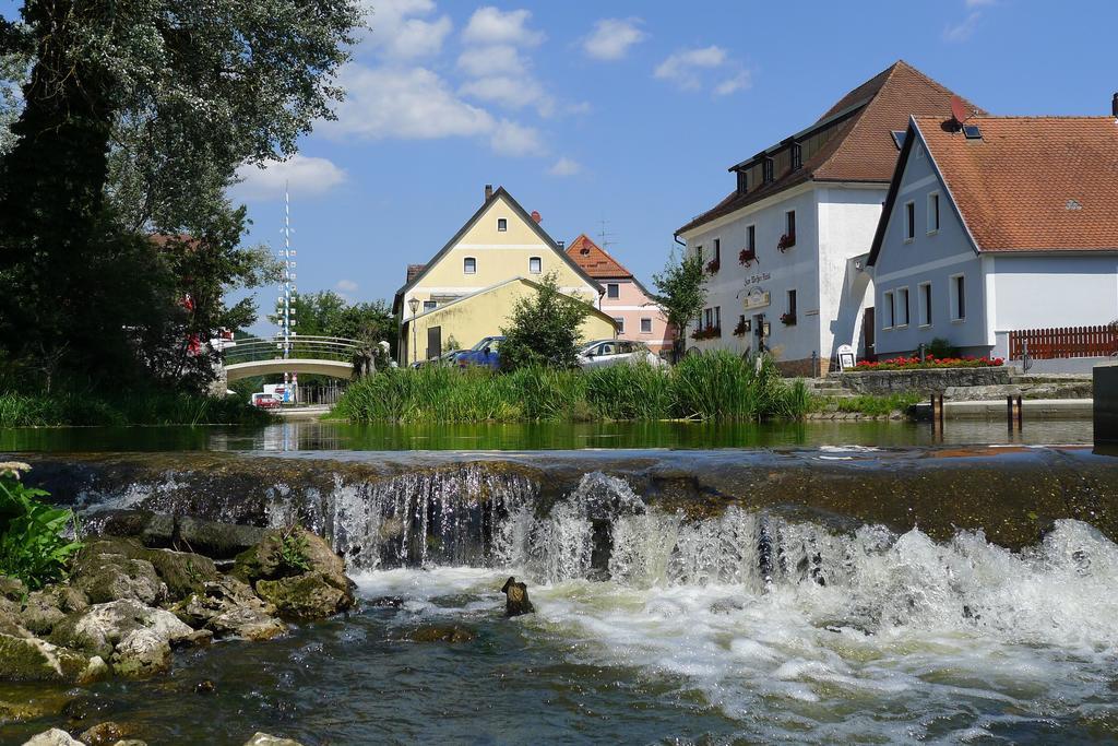 Zum Weissen Roessl Hotell Kallmünz Eksteriør bilde
